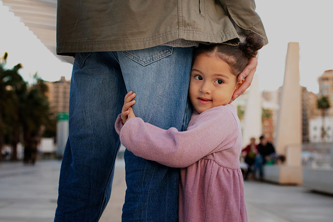 como-conseguir-el-permiso-de-residencia-para-mi-hijo-menor-de-edad Obtener el permiso de residencia en España para menores de edad